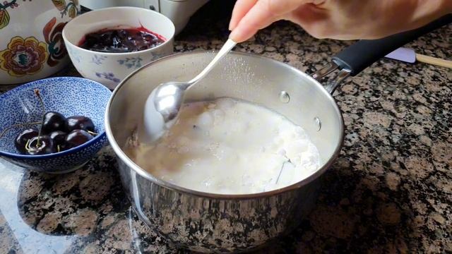 Потрясающяя шоколадная ПАННА КОТТА с вишней / Десерт б смотреть онлайн