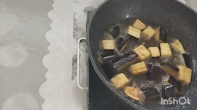 СВЕЖИЙ САЛАТ ИЗ БАКЛАЖАНОВ.FRESH EGGPLANT SALAD.салат салатна?