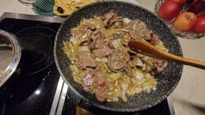 ПЕЧЕНЬ КРОЛИКА ЖАРЕННАЯ С ЛУКОМ