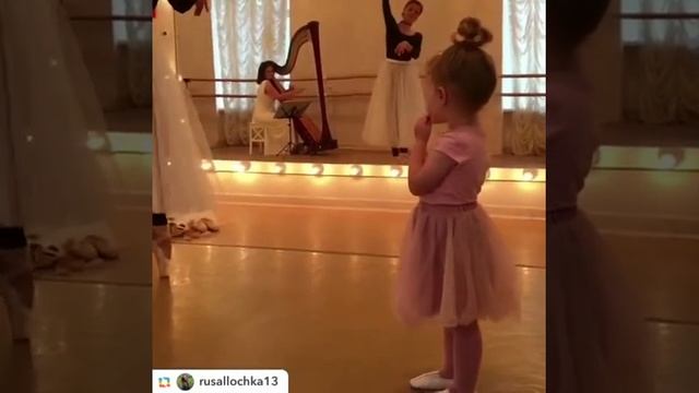 Арфистка Юлия Хамитова. смотреть онлайн