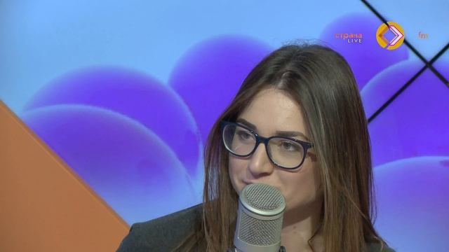 В гостях у Страны FM Андрей Звонкий смотреть онлайн