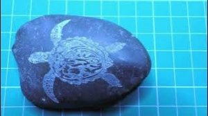 Рисунки на камнях лазером !