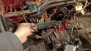 Замена колодок предохранителей на флажковые ВАЗ 2121 Ни