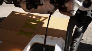 🛠️ Как заменить моторное масло в мотоцикле Honda Varadero XL