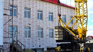 В Приобье продолжается строительство современной школы