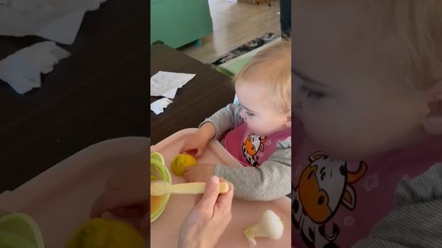 Нет дурных кушать лук, сказала Манечка! смотреть онлайн