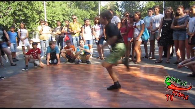 Elvis vs Smile - Без границ 2013 - Break dance kids 1x1