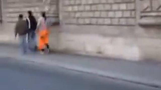 Клоун прикалывается смотреть онлайн