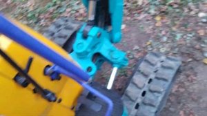 Японский экскаватор Kubota K008