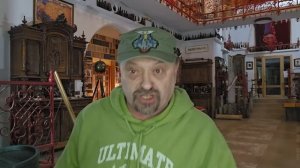 Откуда берутся настолько тупые украинцы,что требуют у