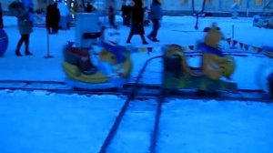 Детский аттракцион "Железная дорога" у Гатчинского дворца.