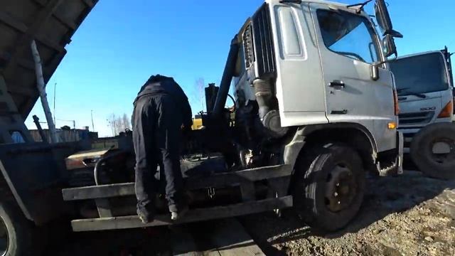 Покупаем автосамосвал. Ремонтируем. Ставим на учет.
