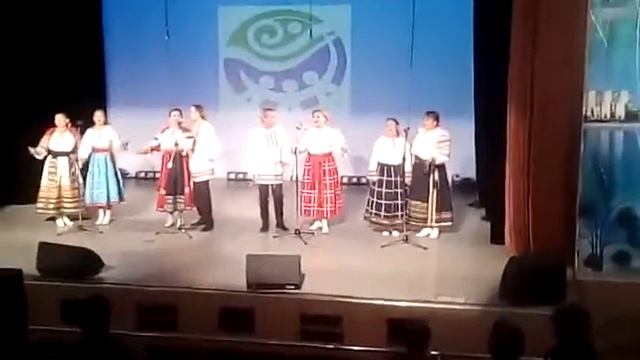 На фестивале Возьмёмся за руки, друзья Ансамбль Ярсвет Как по горкам смотреть онлайн