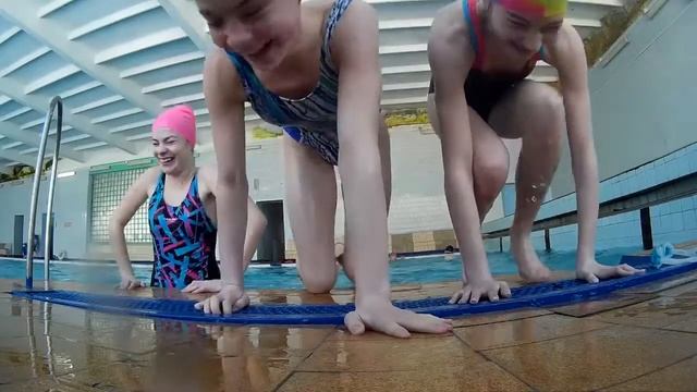 Камера в воде  РРРРРРРРР  русалка ЯУТОНУЛА ?