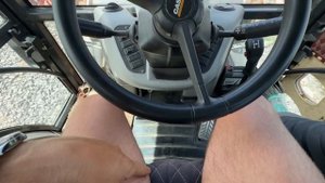 Первый день на экскаваторе 🤣порвал кабель и трубопро