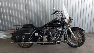 Harley Davidson Road King Classic  - остальные круизеры просто пароди?