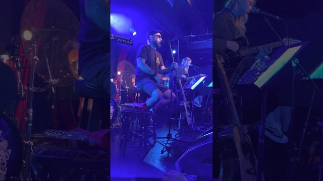 многоточие руставели 16тонн живоевыступление живойзвук растаман