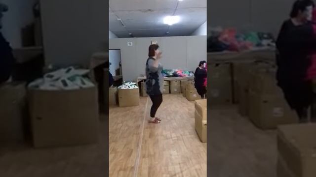 Швея танцует(1) смотреть онлайн