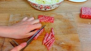 САЛАТ ИЗ ПЕКИНСКОЙ КАПУСТЫ С КОЛБАСОЙ.#пекинскаякапус