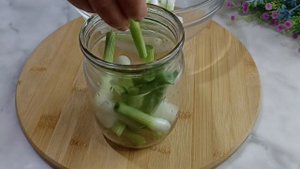 Зелёный лук на зиму в банках. Консервация зелёного лук