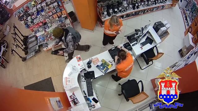 Мужик в балаклаве расплатился краденным смотреть онлайн