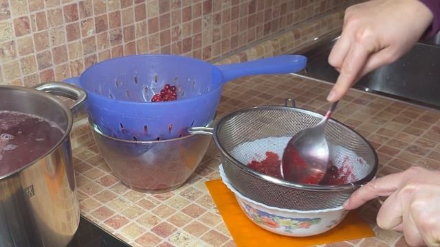 Клюквенный Морс из Замороженной Ягоды, рецепт вкусног смотреть онлайн