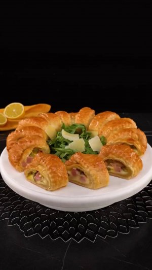 Знаменитая закуска из слоёного теста, которая покорила весь мир