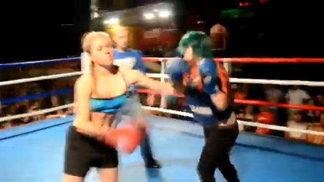 прикол что то странное из бокса смотреть онлайн