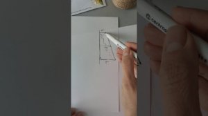 Перила лестницы дачного дома для надёжности укреплены посередине вертикальным стол.mp4