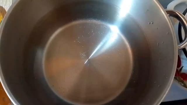 Маринованные огурцы с морковью и луком смотреть онлайн