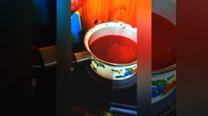 Джем из крыжовника с добавлением чёрной смородины.