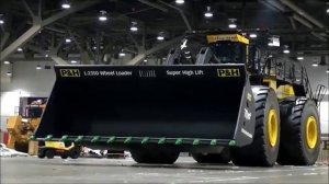 Самый большой Фроннтальный погрузчик в мире