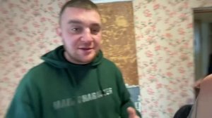 ЧТО МОЖНО КУПИТЬ НА 100$ ДОЛЛАРОВ [Виталий Зеленый,Вано Лесник,Солдат]