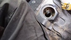 Не показывает уровень топлива Митсубиси Лансер 9