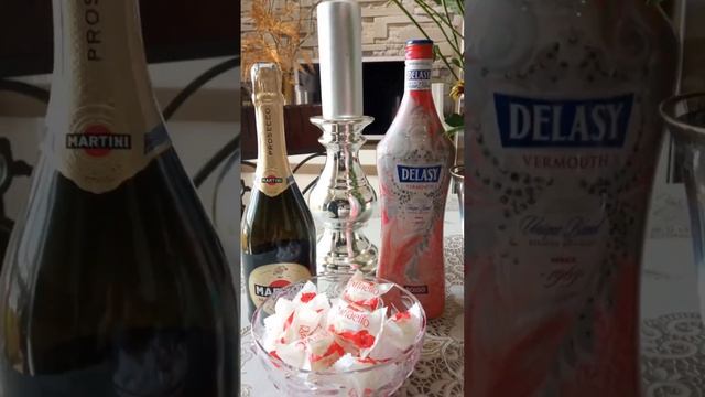 ОПЯТЬ ДВАДЦАТЬ ПЯТЬ🎂🎁ДЕНЬ РОЖДЕНИЯ🎉🎊ЦВЕТЫ, ПОДАР смотреть онлайн