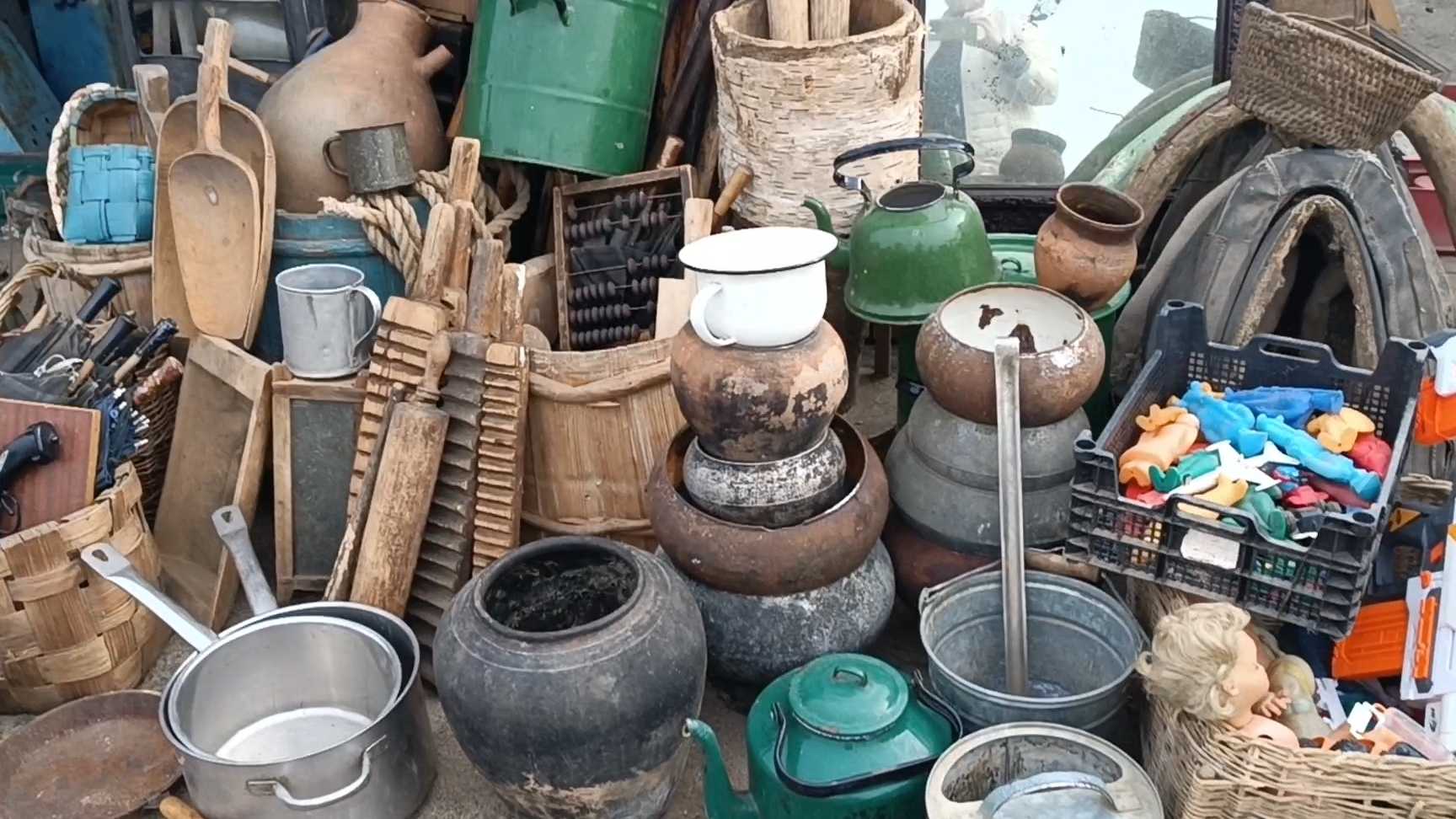 МНОГО БАРАХОЛКИ🪗 МНОГО НАХОДОК😊 смотреть онлайн