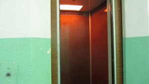 Лифт КМЗ @ М.О. г. Орехово-Зуево, проезд Черепнина, д. 4-1 (44)