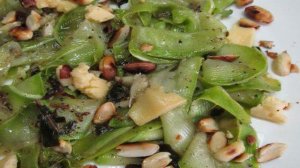 Теплый салат из кабачка