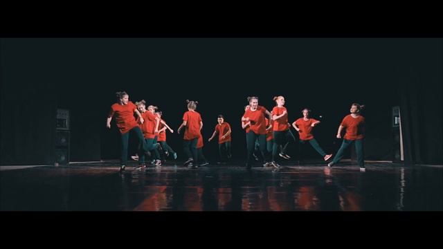 ХИП-ХОП ШОУ GFMA 2015 | MC HAMMER - U CAN'T TOUCH THIS смотреть онлайн