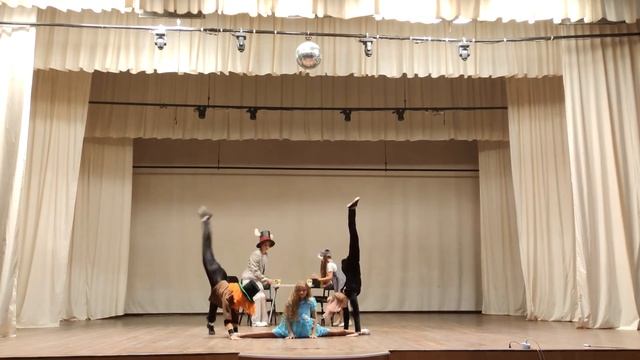 Безумное чаепитие смотреть онлайн