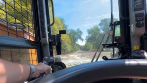 Первый опыт работы на мини-погрузчике