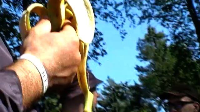 Кирилл ест банан смотреть онлайн