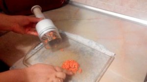 Как работает ручной Чопер Измельчитель Овощерезка Лу?