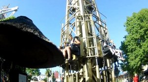 Аттракцион сломался, и я улетел в космос!)