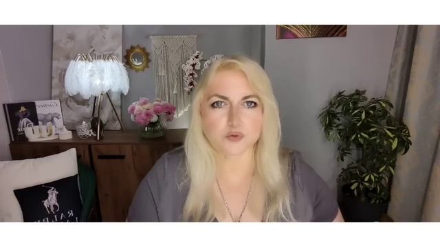 ДНК Меган Маркл РОДИЛАСЬ С ОТКЛОНЕНИЯМИ! КАЛЕЧАЩАЯ ОП?