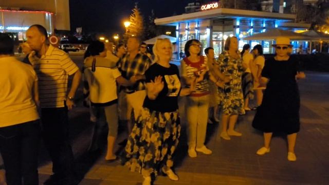 Вишня алая... 30.08.24... смотреть онлайн