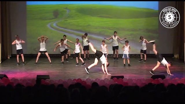 Break-dance - танець зарядка, виконують хлопці. (2016р.) смотреть онлайн