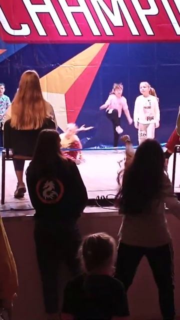 Соревнования по Хип-хопу. Выступление Алины. смотреть онлайн