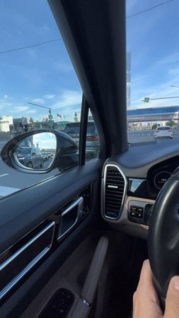 Auris Komendant на дорогах Москвы. Как вам?