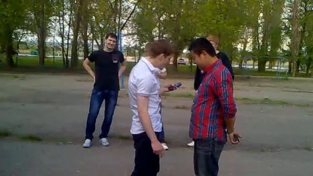 Off. Видео со сходки. Батл. Просто Ким (US) vs. Миша Кожемякин (city) 1-й раунд 18+ смотреть онлайн